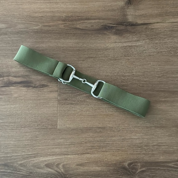 Accessories - 🐴 NWOT Woman's Green Elastic Snaffle Bit Belt - Adjustable. One size 🐴